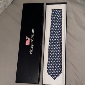 Vineyard Vines Boys Yeti tie, NEW
